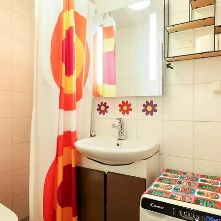 A Stylish Retro Near The Metro And Essential Services * Helsinki