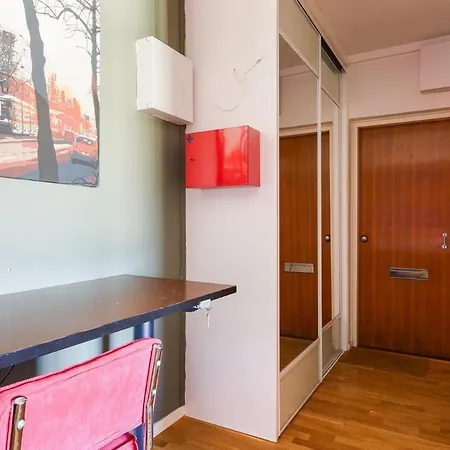 A Stylish Retro Near The Metro And Essential Services Apartamento Helsinki