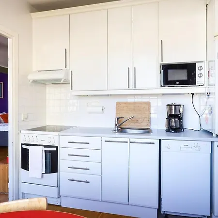 A Stylish Retro Near The Metro And Essential Services * Helsinki